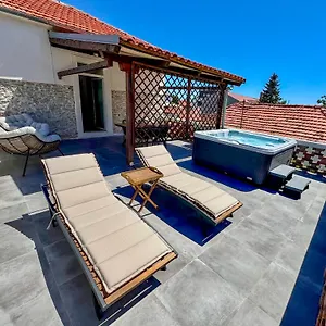 Karuzz Zadar