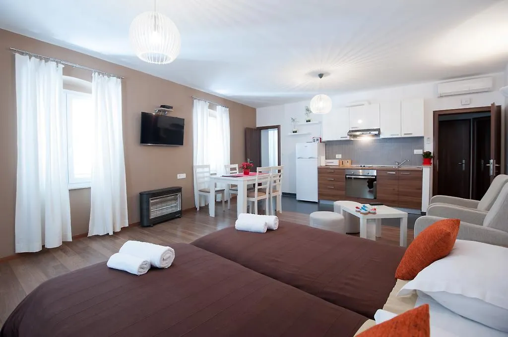 Rooms & Apartments 72 Zadar Kroatien