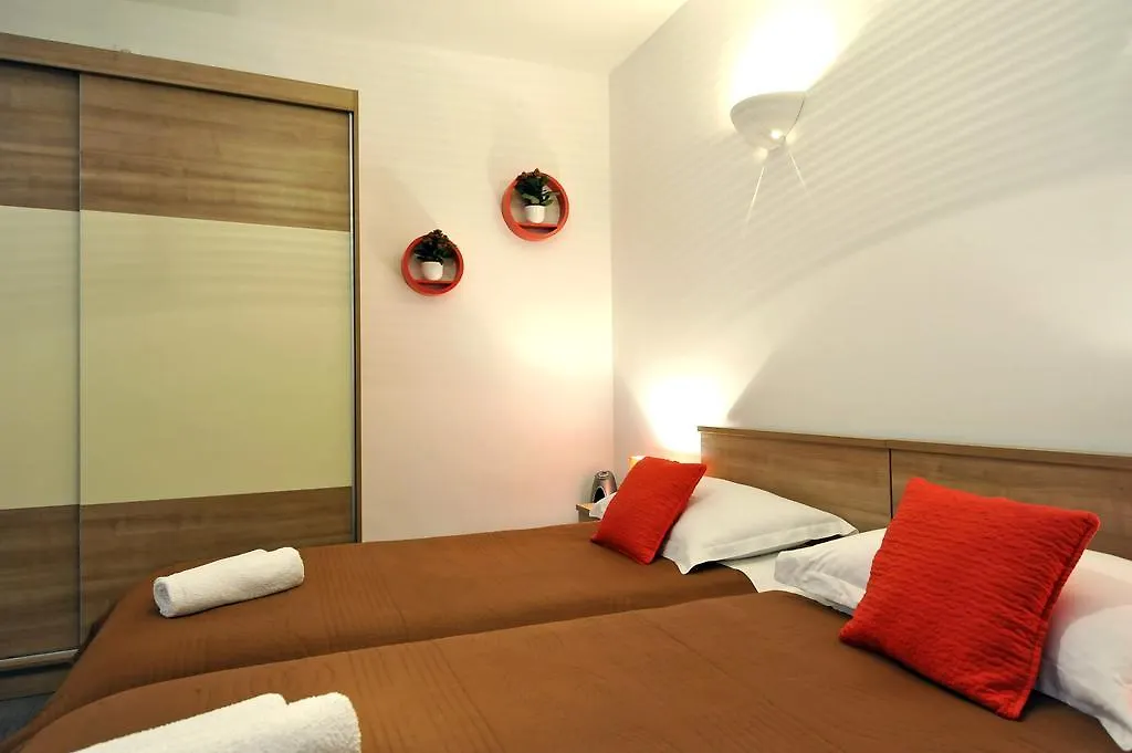 Rooms & Apartments 72 Zadar